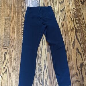 Lululemon navy nulux fabric leggings size 4